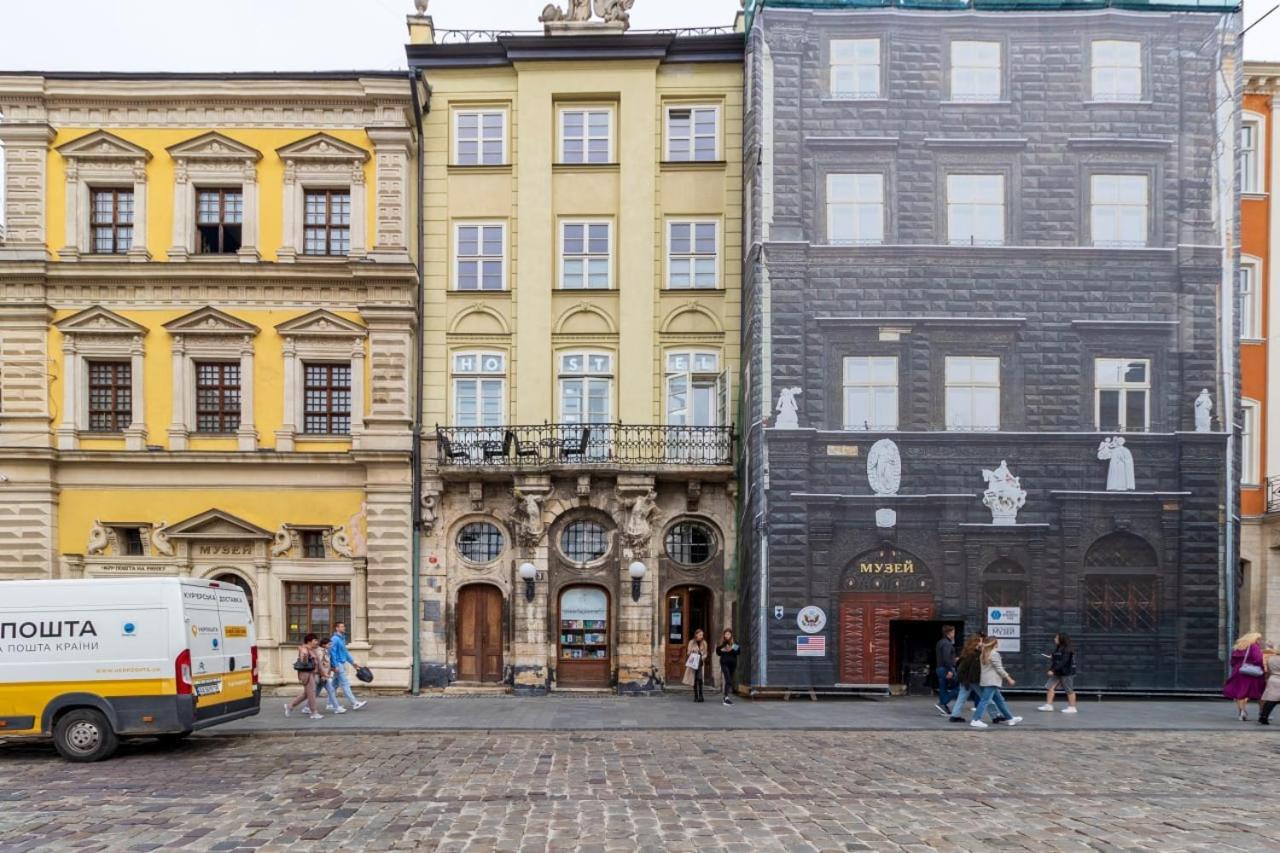 In Town Hostel Lviv Buitenkant foto